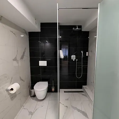 Alexandar Square Apartment *