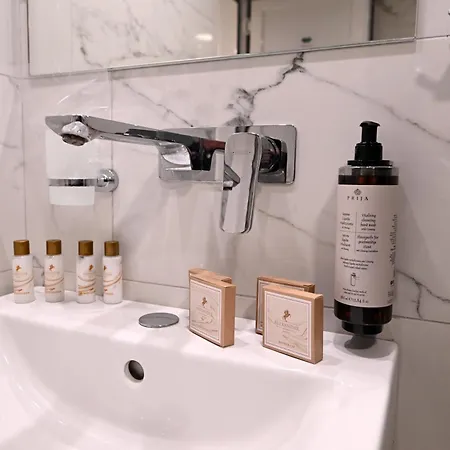 Alexandar Square شقة